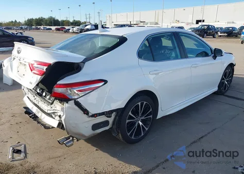 2020 Toyota Camry Se z USA, uszkodzony, nr VIN 4T1G11AK5LU987415